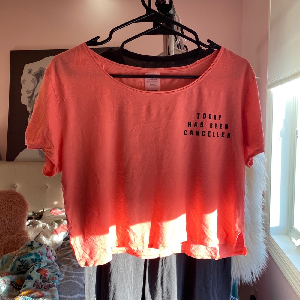 ♥︎VS PINK♥︎ Cropped Tee